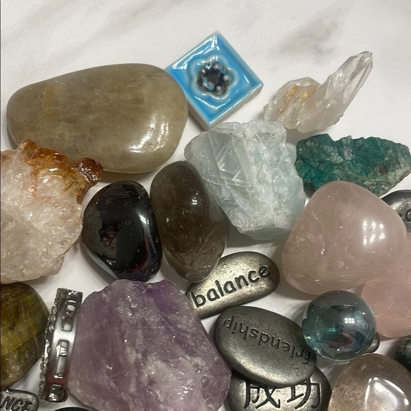Natural Crystal and Rock Assorted Healing Set - Picture 4 of 7